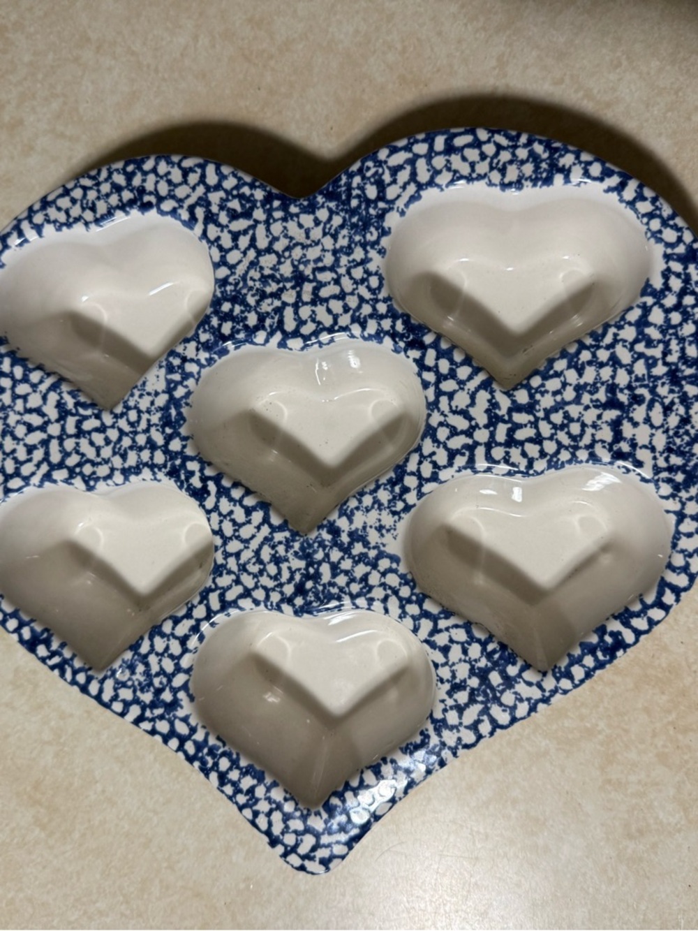 Vintage Heart-Shaped Ceramic cake mold